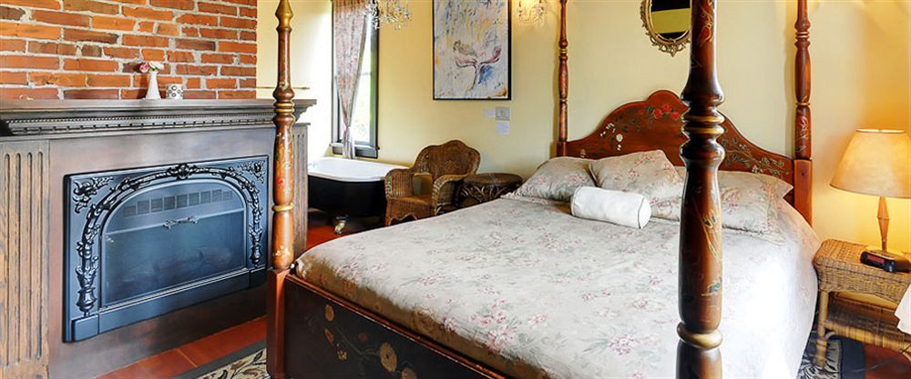 فكتوريا Marketa'S Bed And Breakfast المظهر الخارجي الصورة